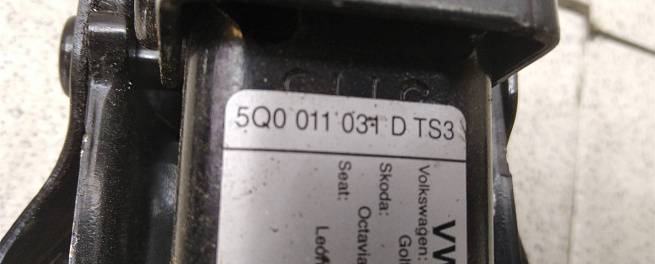  5Q0011031D