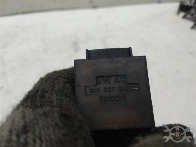  1K0927810E