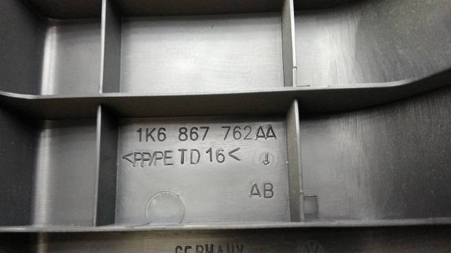  1K6867762AA