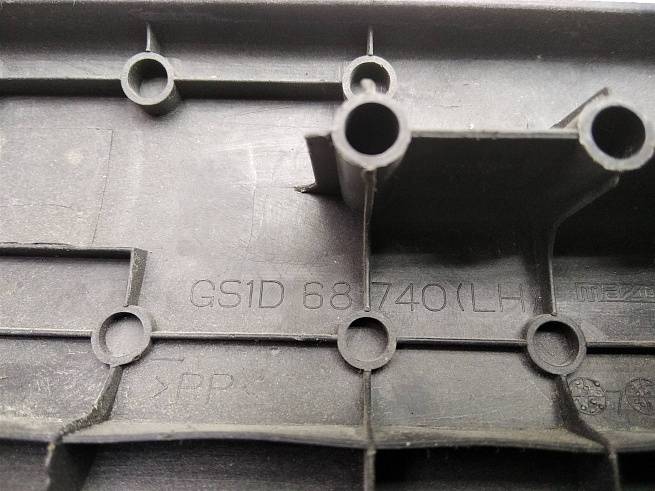  GS1D68740