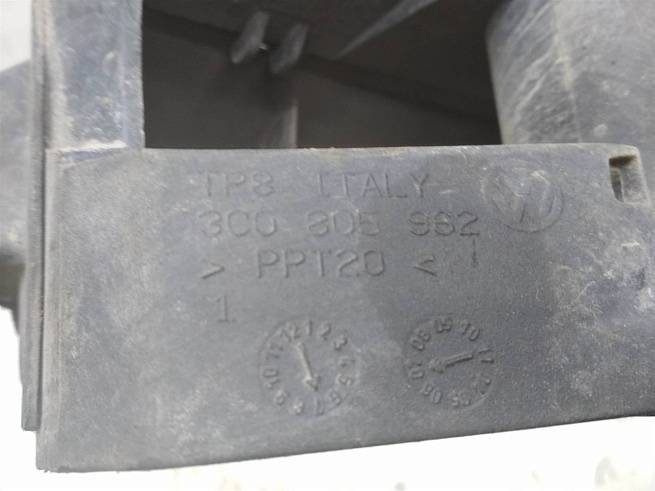 Патрубок воздушного фильтра Volkswagen Passat (B6) 2005-2010 (УТ000106716) Volkswagen Passat (B6) 2005-2010 б/у - 800 руб. 1K0129618AJ