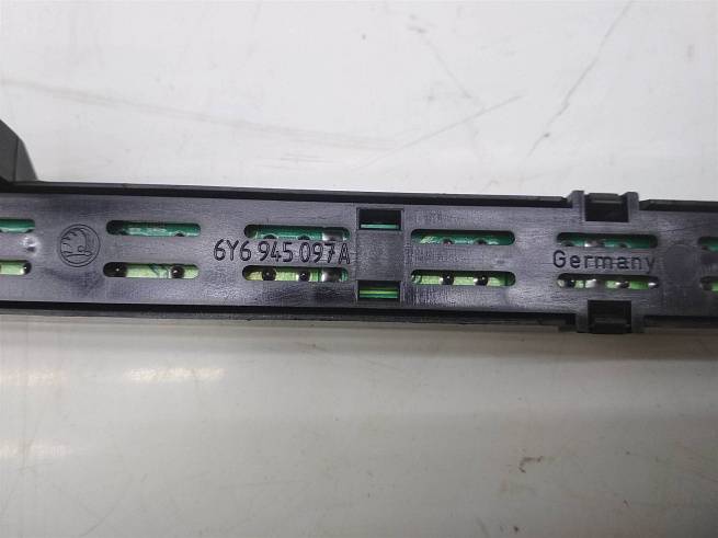  6Y6945097A