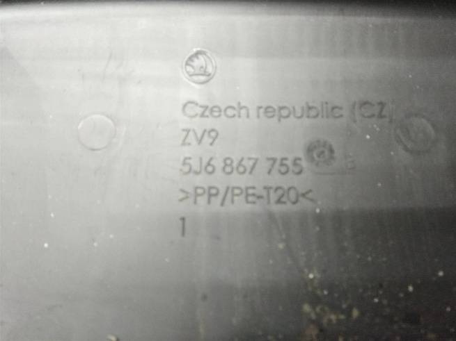  5J6867755B