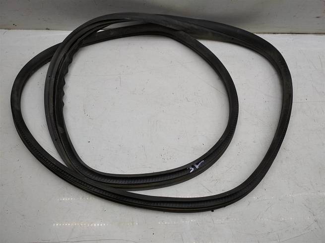  5J6867367E