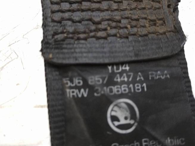  5J6857447A