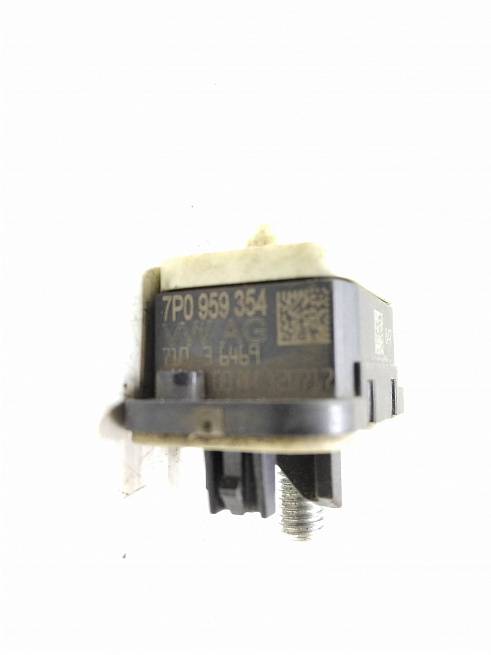  7P0959354
