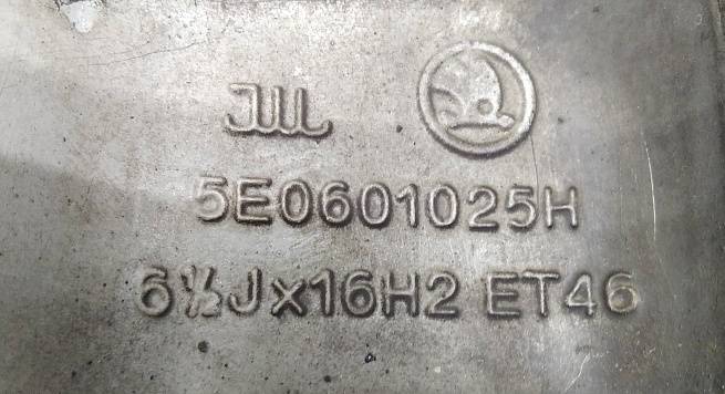  5E0601025H8Z8