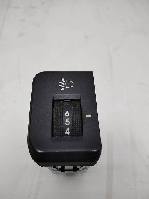 933704Y600 933704Y600