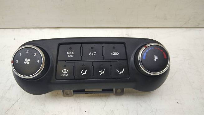 Блок управления отопителем Hyundai ix35 2010-2015 (УТ000180867) Hyundai ix35 2010-2015 б/у с разбора 1307031070