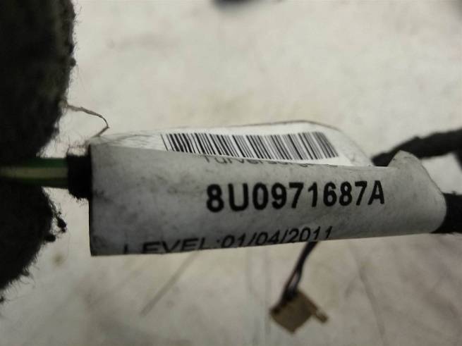  8U0971687A