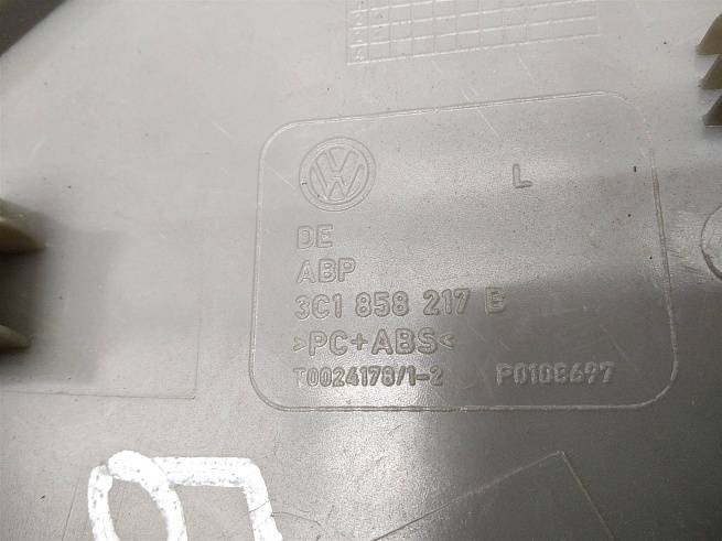  3C1858217B