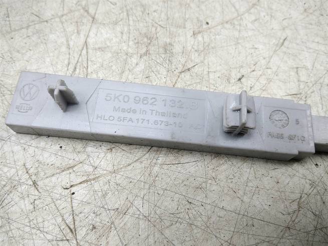  5K0962132B