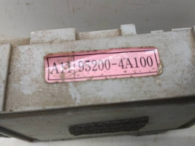  952004A100