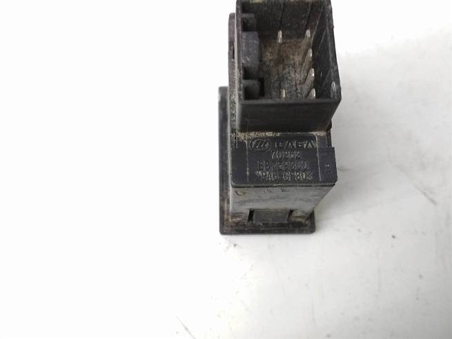  B3759300