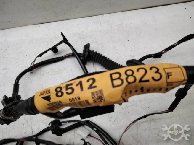  8512B823