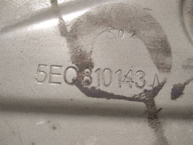  5Q0805115